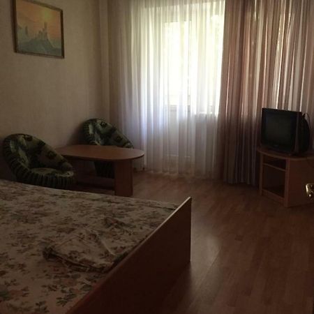 2-Х Комнатная Квартира, Первая Линия От Моря Lejlighed Tjornomorsk Eksteriør billede